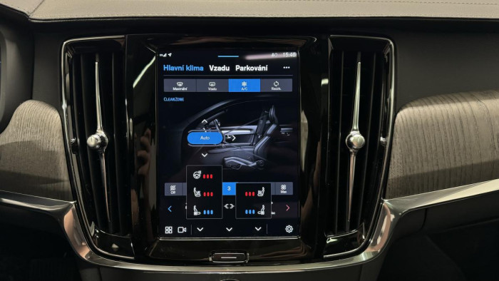 Volvo V90 CROSS COUNTRY B5 REZERVACE