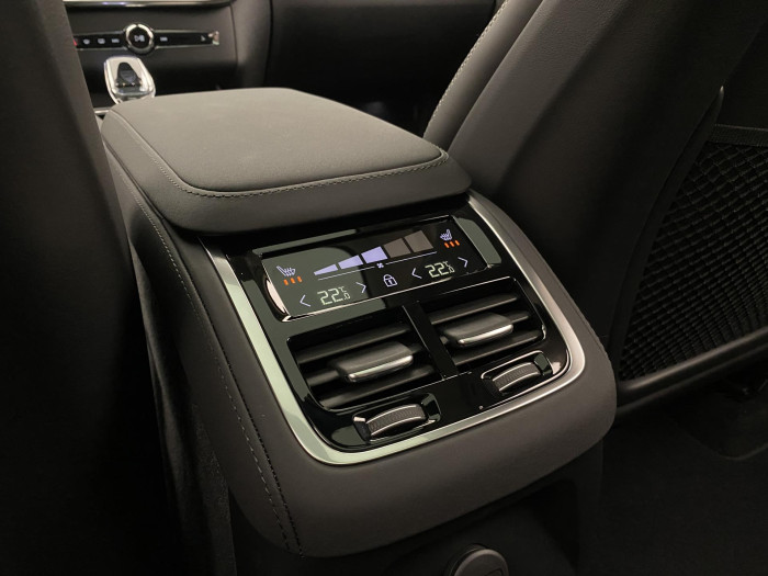 Volvo XC90 T8 AWD RECHARGE BRIGHT ULTRA 7