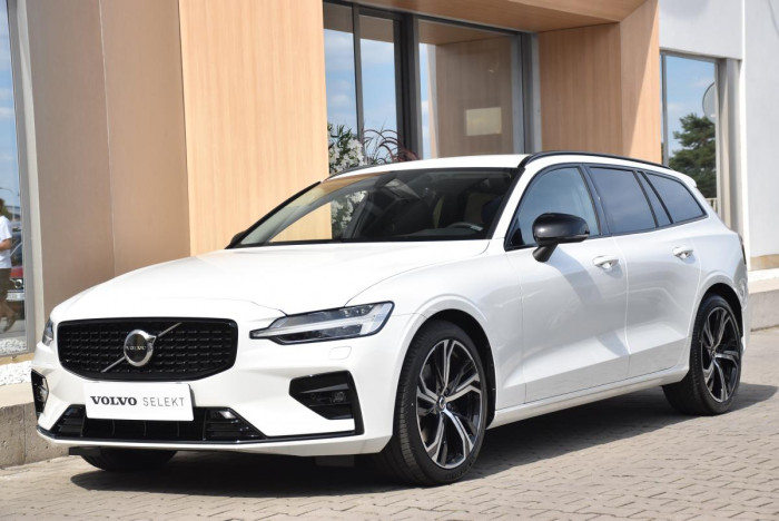 Volvo V60 B4 PLUS DARK AUT 1.maj.