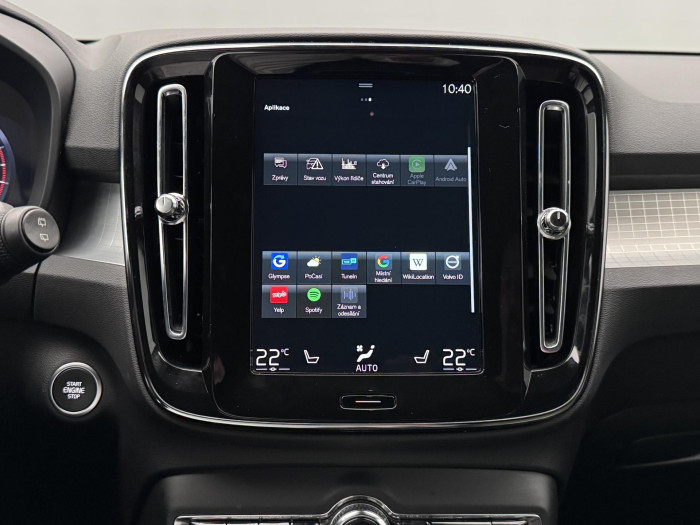 Volvo XC40 B4 MOMENTUM PRO CZ 1.maj 2.0 Momentum