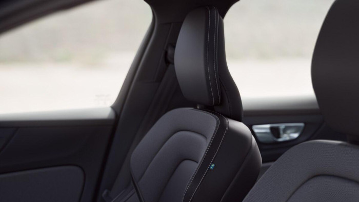 Volvo V60 T6 AWD RECHARGE DARK PLUS AUT