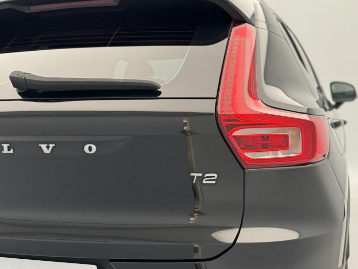 Volvo XC40 T2 MOMENTUM PRO REZERVACE 1.5 Momentum