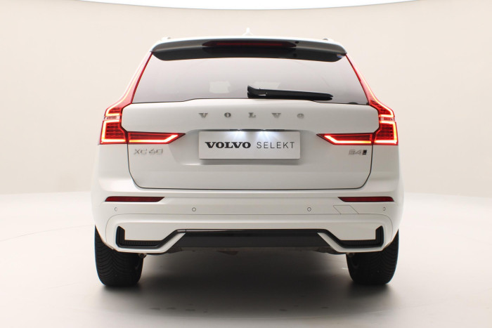 Volvo XC60 B4 AWD R-DESIGN AUT CZ
