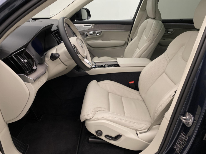 Volvo XC90 T8 AWD RECHARGE DARK ULTRA 7m