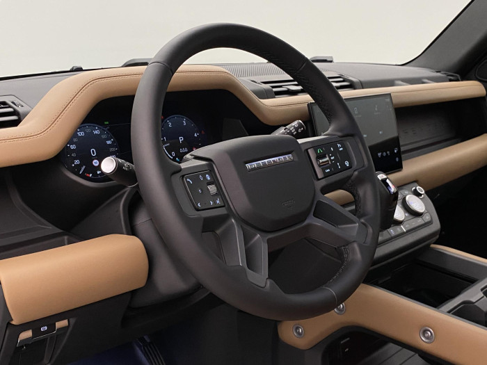 Land Rover Defender 110 D300 X-D HSE REZERVACE 3.0 d d