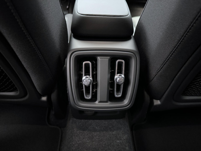 Volvo XC40 B3 AUT DARK PLUS