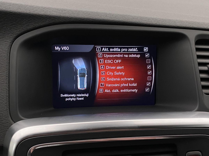 Volvo V60 CC D4 AWD SUMMUM AUT REZERVACE 2.4 d CC CC Summum