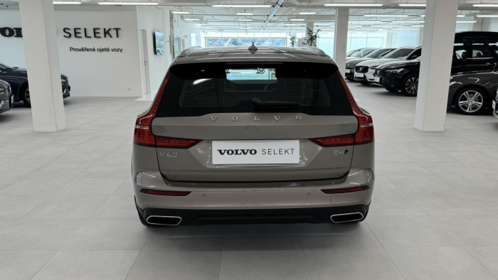 Volvo V60 CROSS COUNTRY B4 AWD ADVANCED