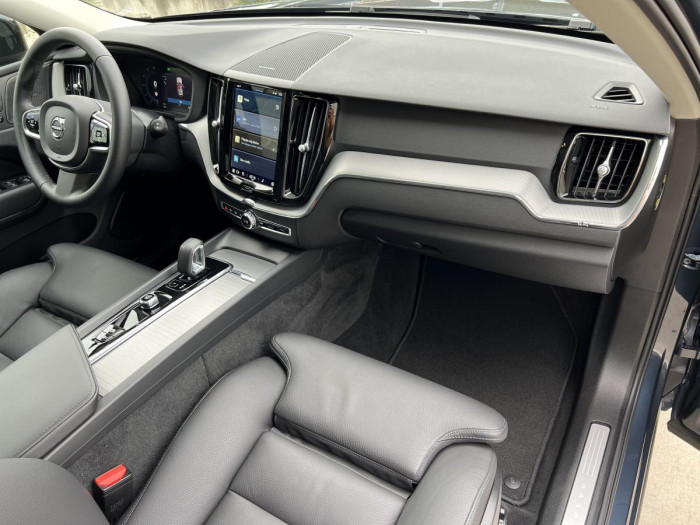 Volvo XC60 B4 AWD DARK PLUS Aut 1.maj. 2.0 Plus