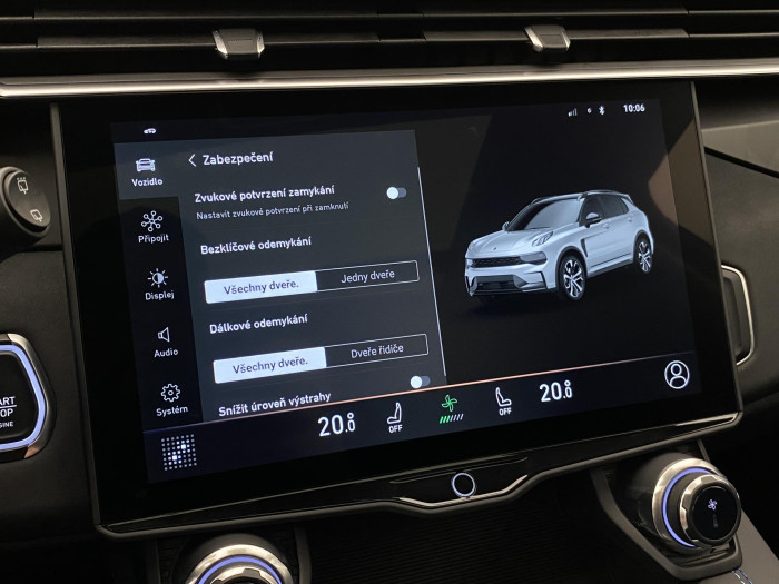 Lynk & Co 01 PHEV DCT AUT 1.maj