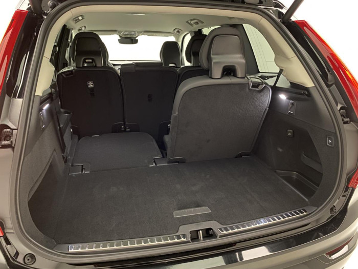 Volvo XC90 B5 AWD PLUS DARK AUT REZERVACE 2.0 Plus
