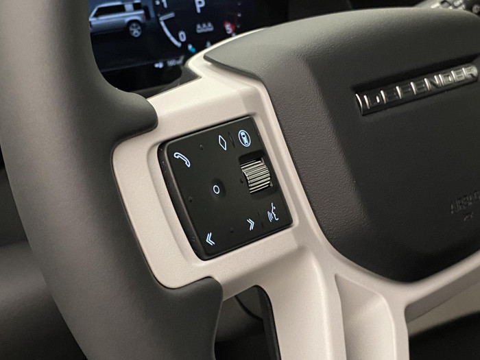 Land Rover Defender 110 D200 S AWD AUT REZERVACE 3.0 d