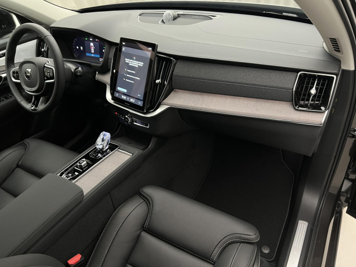 Volvo XC90 T8 AWD RECHARGE DARK PLUS AUT