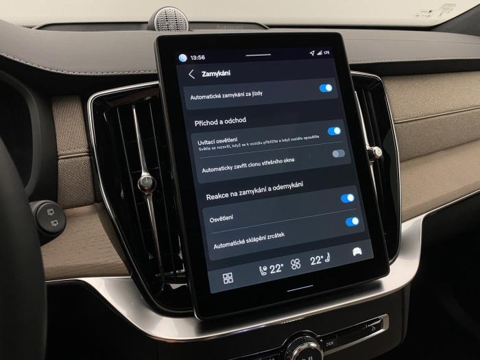 Volvo XC90 T8 AWD RECHARGE DARK ULTRA 7m