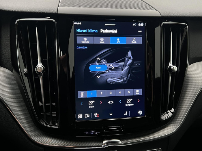 Volvo XC60 B5 AWD BLACK EDITION AUT CZ 2.0 Edition