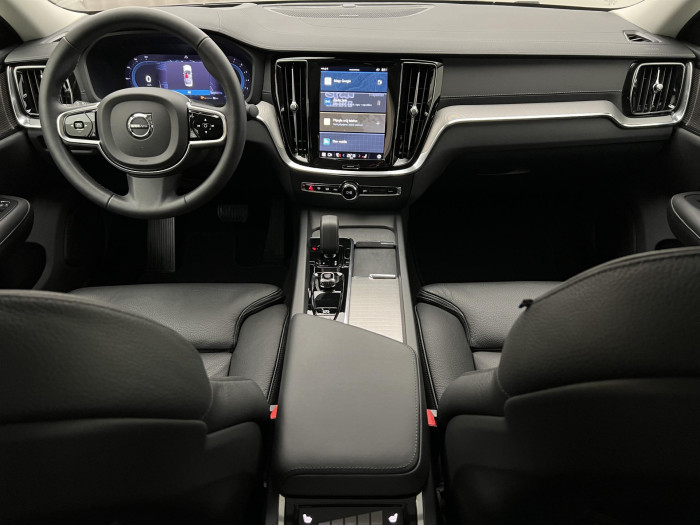 Volvo S60 B5 AWD ULTIMATE DARK AUT 1.maj