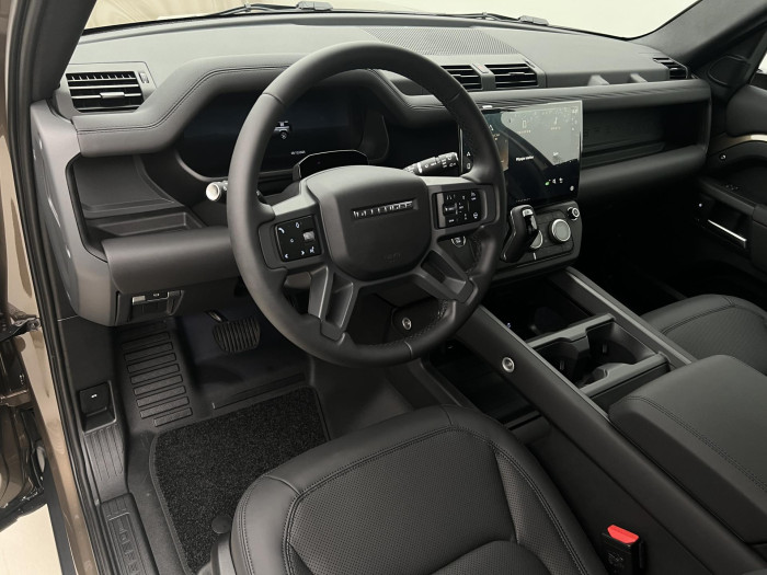 Land Rover Defender 110 D250 X-DYNAMIC SE AWD Aut 3.0 d Dynamic SE