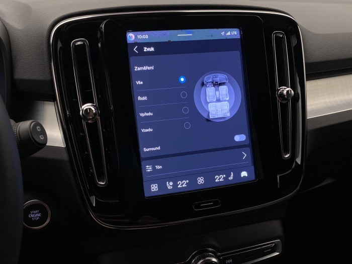 Volvo XC40 B3 DARK PLUS AUT CZ