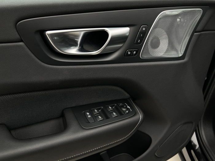 Volvo XC60 B5 AWD ULTRA BLACK EDITION AUT 2.0 Edition