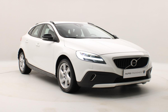 Volvo V40 CC D3 MOMENTUM REZERVACE 2.0 d CC CC Momentum