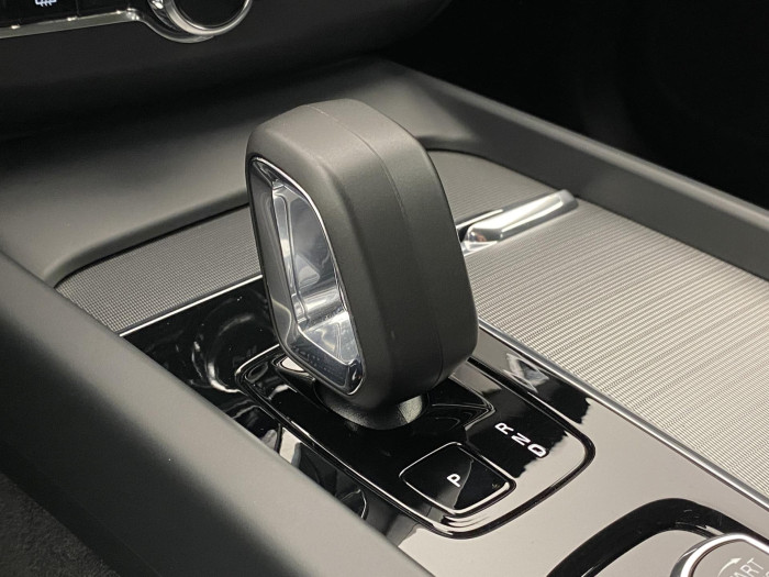 Volvo XC60 B4 AWD DARK PLUS AUT