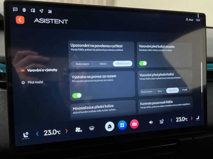 Lynk & Co 08 MORE PHEV