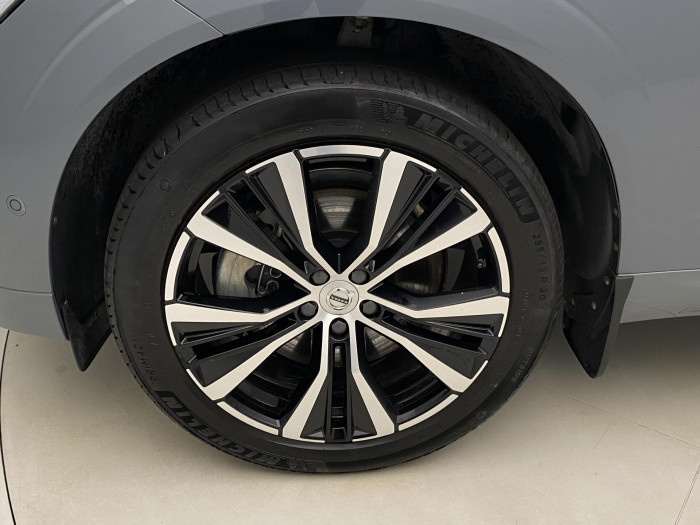 Volvo XC60 B4 AWD PLUS DARK AUT 1.maj