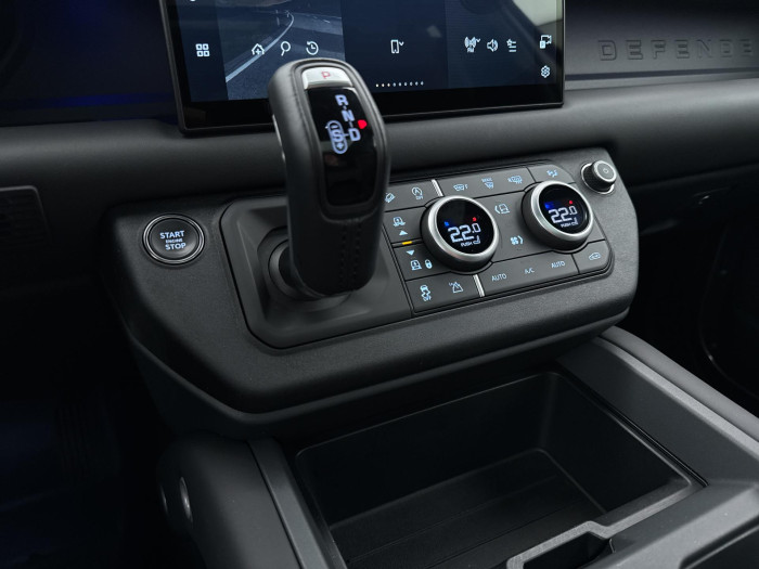 Land Rover Defender 110 P425 X-DYNAMIC HSE AWD CZ 5.0 Dynamic
