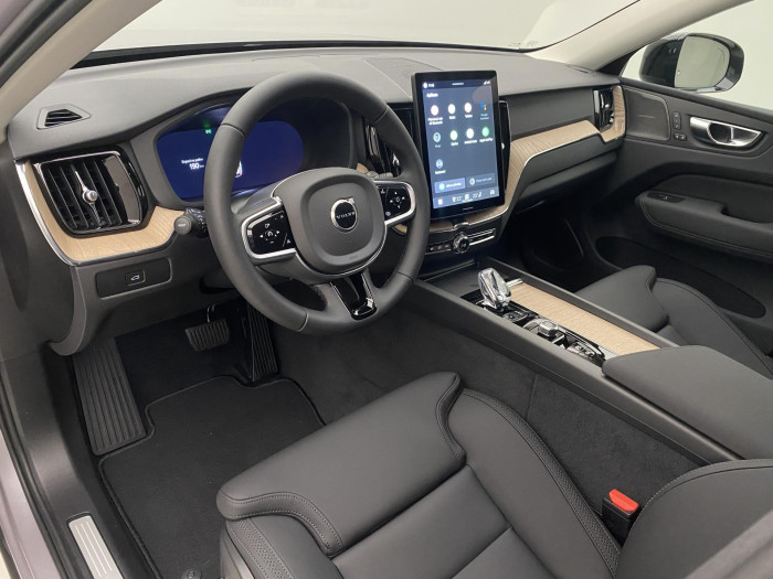 Volvo XC60 B5 AWD AUT DARK PLUS