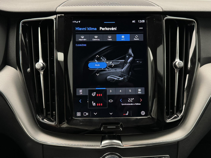 Volvo XC60 B4 AWD DARK PLUS AUT