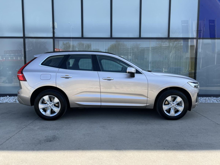 Volvo XC60 B4 AWD CORE Aut 1.maj.