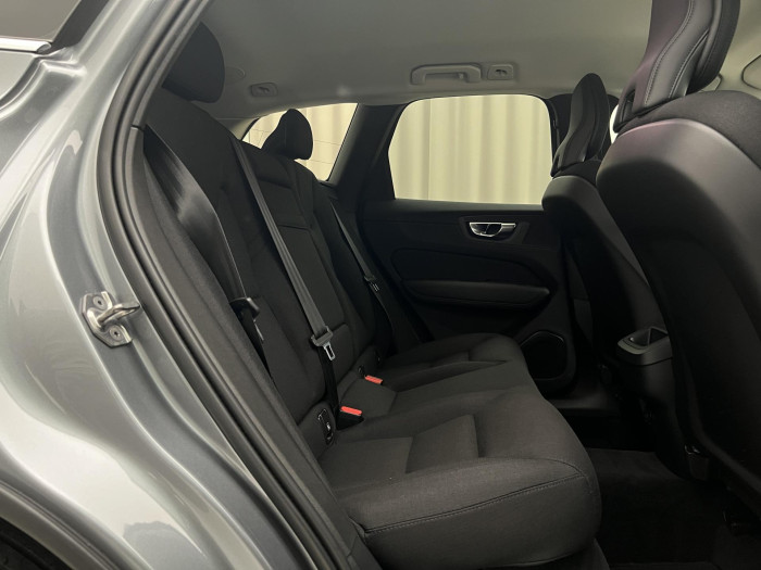 Volvo XC60 B4 MOMENTUM 2.0 Momentum