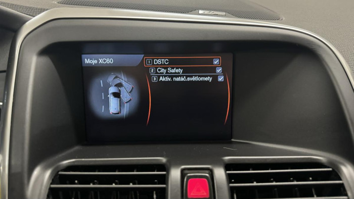 Volvo XC60 D5 AWD SUMMUM REZERVACE 2.4 d Summum