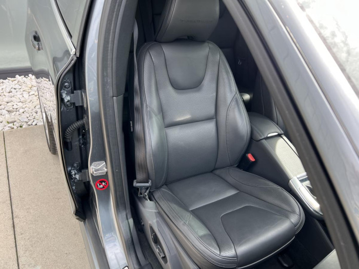 Volvo XC60 D4 AWD SUMMUM Aut 2.4 d Summum