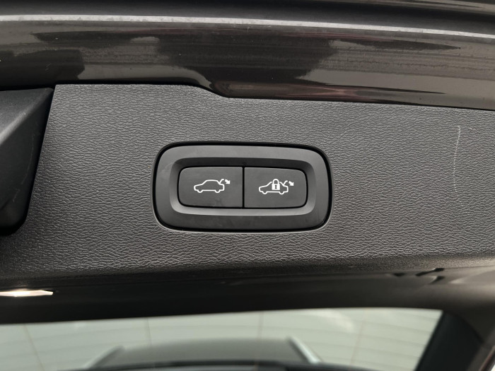 Volvo V60 CC B4 AWD PLUS AUT 1.maj.