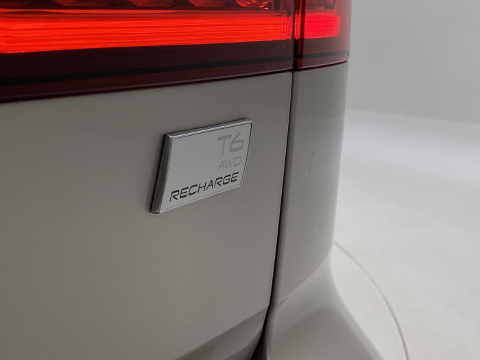 Volvo V60 T6 AWD RECHARGE CORE AUT CZ