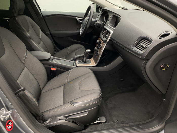 Volvo V40 D3 MOMENTUM 2.0 d Momentum