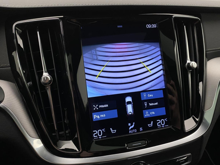 Volvo V60 T6 AWD RECHARGE REZERVACE