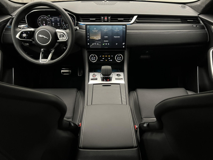 Jaguar F-Pace 250 AWD HSE AUT 1.maj.