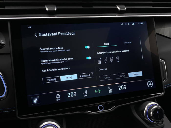 Lynk & Co 01 PHEV DCT AUT 1.maj REZERVACE