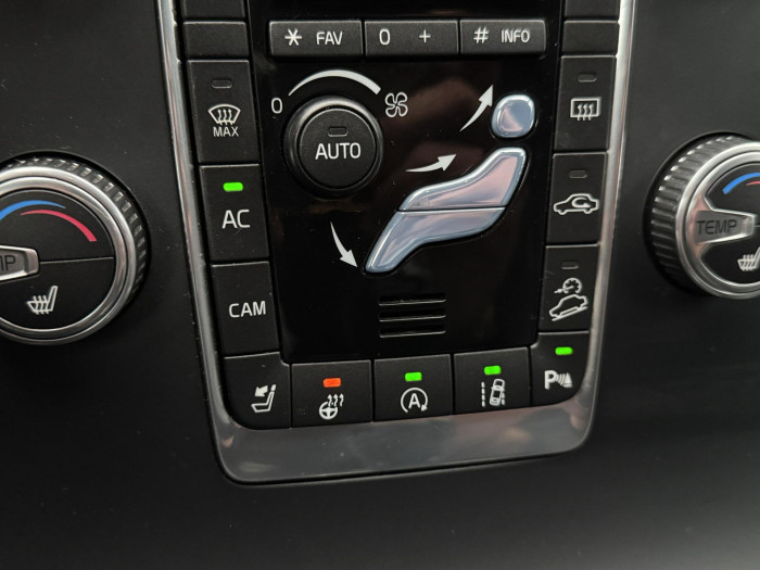 Volvo V60 CC D4 AWD SUMMUM AUT 2.4 d CC CC Summum