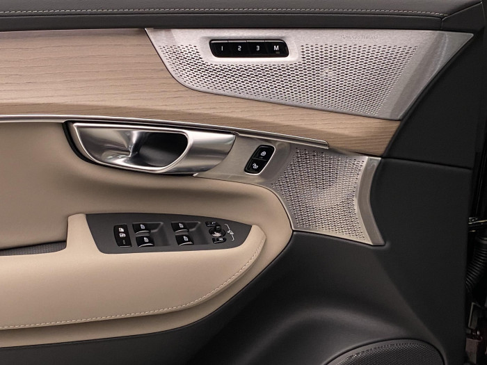 Volvo XC90 T8 AWD RECHARGE BRIGHT ULTRA 7