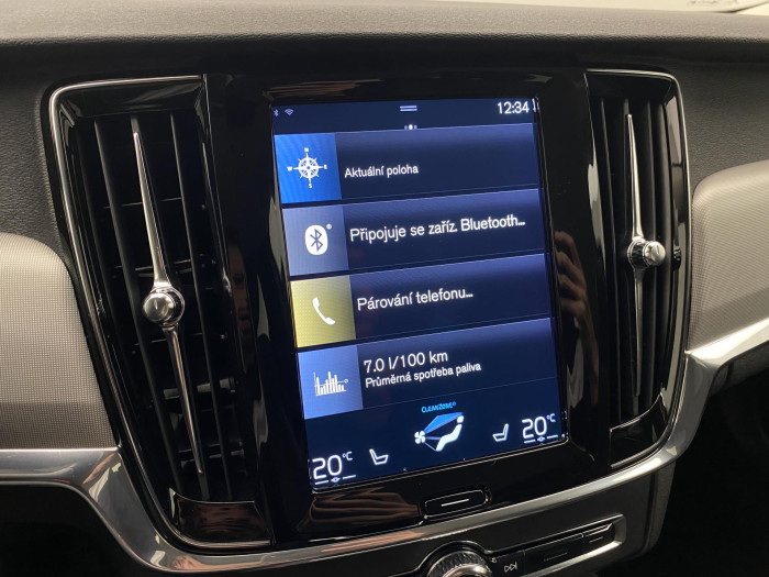 Volvo V90 B4 MOMENTUM AUT CZ 2.0 Momentum