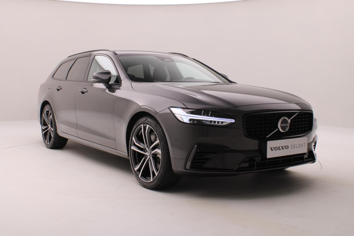 Volvo V90 T8 AWD RECHARGE REZERVACE