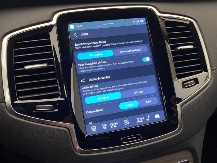 Volvo XC90 B5 AWD DARK PLUS AUT CZ