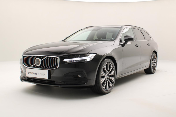Volvo V90 B4 AWD CORE AUT REZERVACE