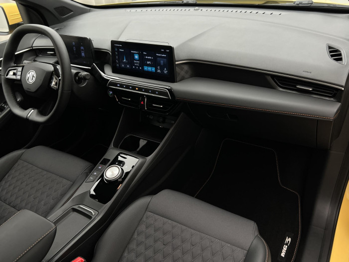 MG MG3 EXCLUSIVE HYBRID+ AUT CZ 1.maj 1.5 Exclusive