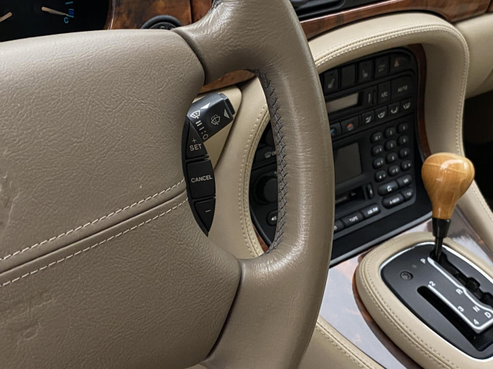 Jaguar XJ V8 4.0 SOVEREIGN AUT 4.0 V8