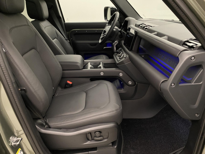 Land Rover Defender 110 D300 X-DYNAMIC HSE AWD AUT 3.0 d Dynamic