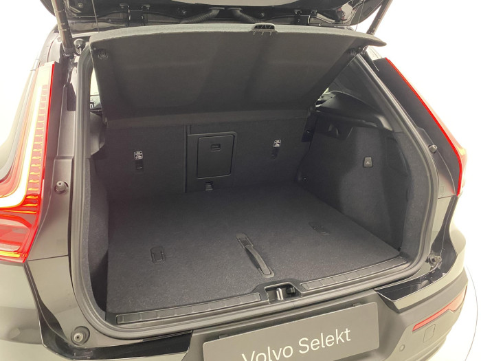 Volvo XC40 B3 DARK PLUS AUT CZ